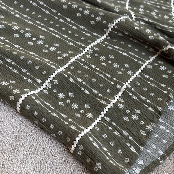 Hem & Thread Wide-Leg Cropped Pants - Picture 3 of 5